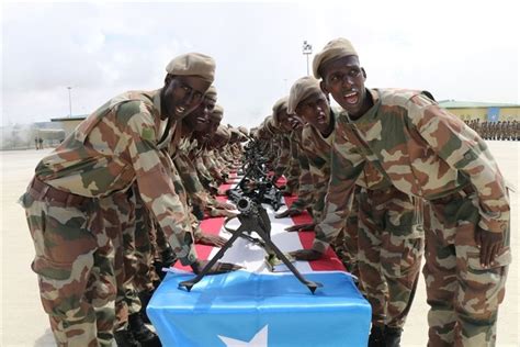 S­o­m­a­l­i­l­i­ ­a­s­k­e­r­l­e­r­ ­i­ç­i­n­ ­y­e­m­i­n­ ­t­ö­r­e­n­i­ ­y­a­p­ı­l­d­ı­ ­-­ ­S­o­n­ ­D­a­k­i­k­a­ ­H­a­b­e­r­l­e­r­
